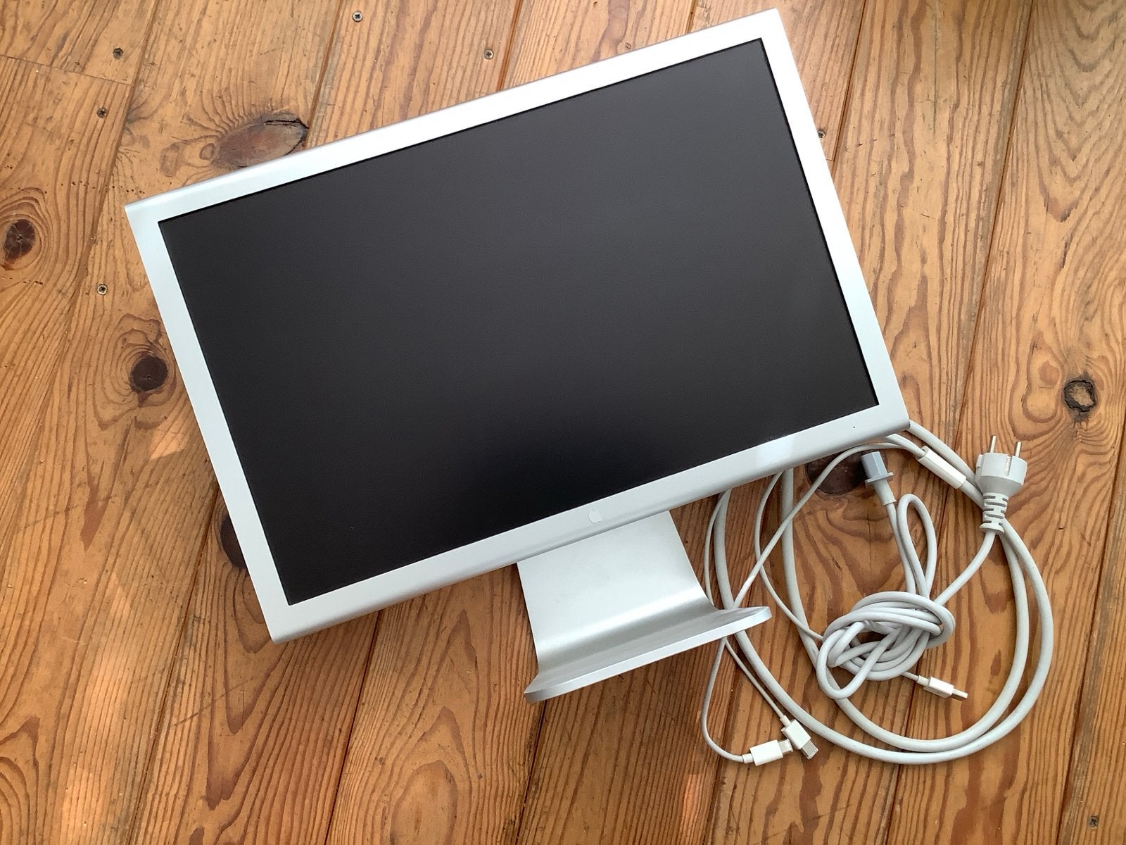 Apple Cinema Display 20 inch monitor met adapter, Computers en Software, Monitoren, Gebruikt, IPS, Kantelbaar, Ophalen of Verzenden