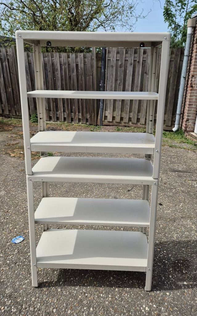 te koop metalen stellingkast in nette staat, Ophalen, Gebruikt