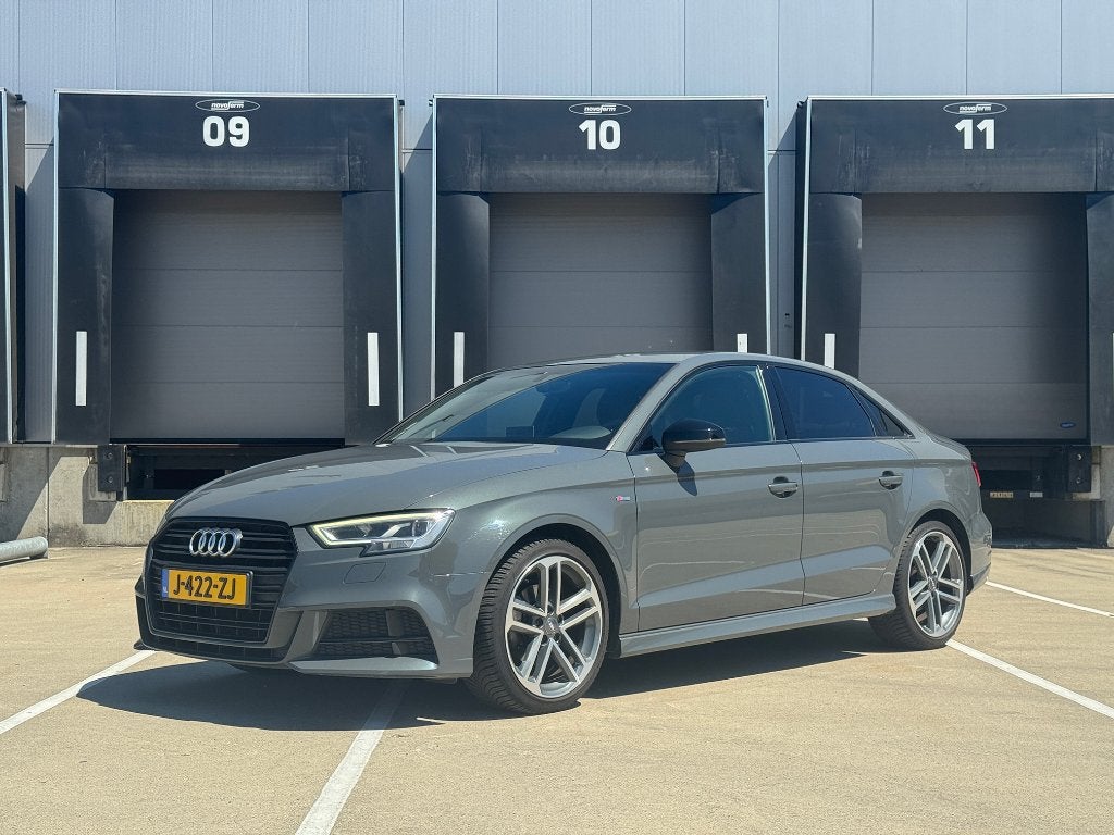 Audi A3 Limousine 30 TFSI S Line - Dynamic LED - Carplay, Auto's, Voorwielaandrijving, 1160 kg, Stof, Euro 6