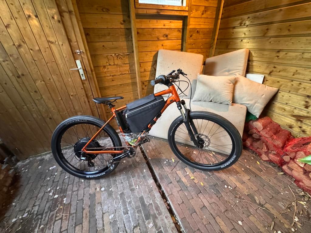 5000w ebike 6720w piek, 90kmh topsnelheid, Ophalen, Giant, Zo goed als nieuw, 50 km per accu of meer