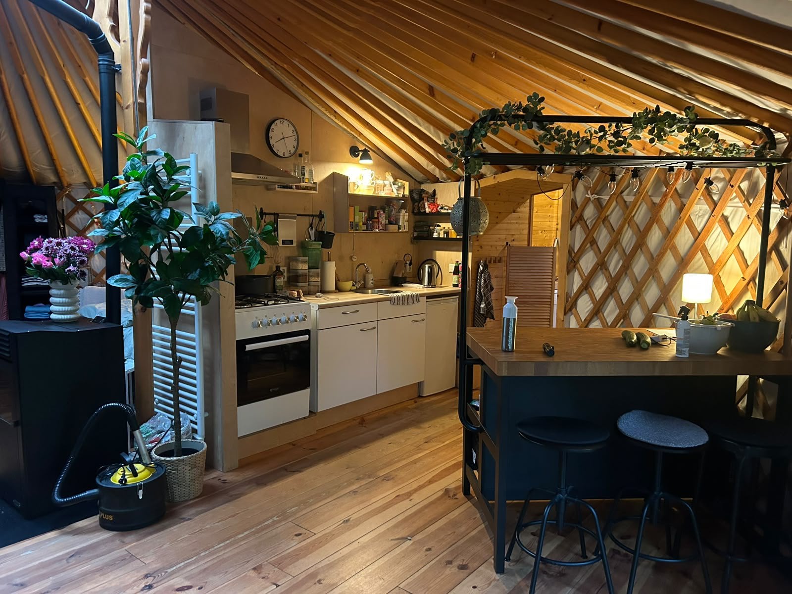 Te huur! 3-12-2026 Soest tijdelijk te huur ruimte woonruimte, 50 m² of meer, Utrecht