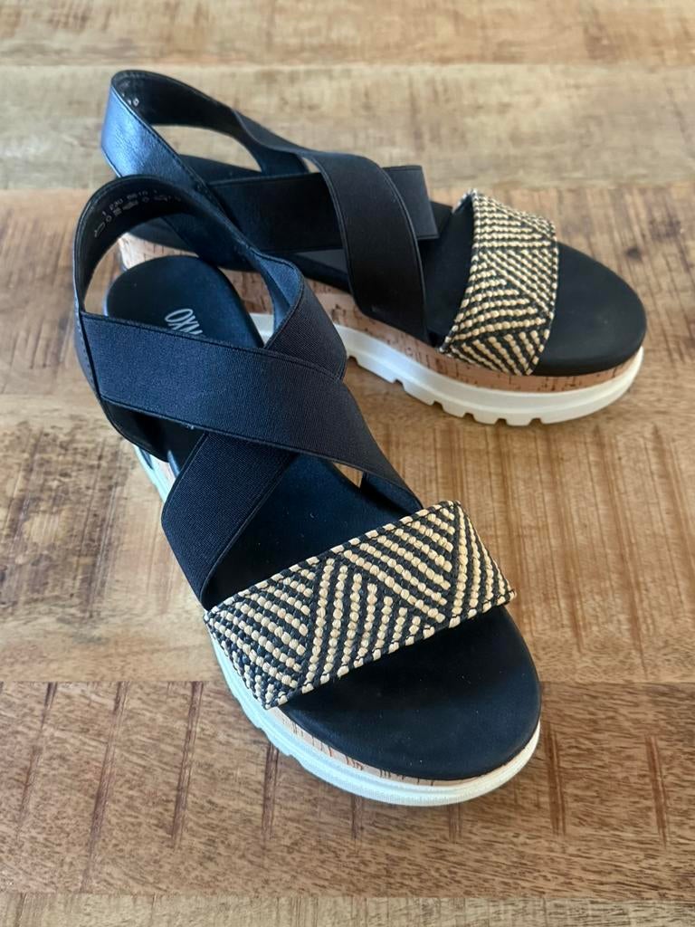 Open schoenen maat 39, Ophalen of Verzenden, Zo goed als nieuw, Sneakers of Gympen