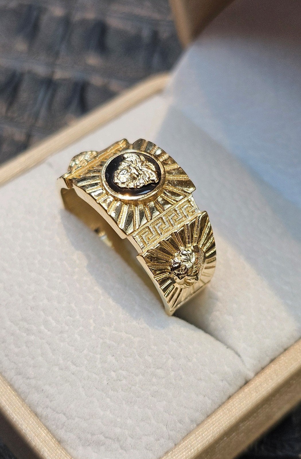 Prachtige 14k Medusa Versace ring, 19 tot 20, Heer, Nieuw, Ophalen of Verzenden