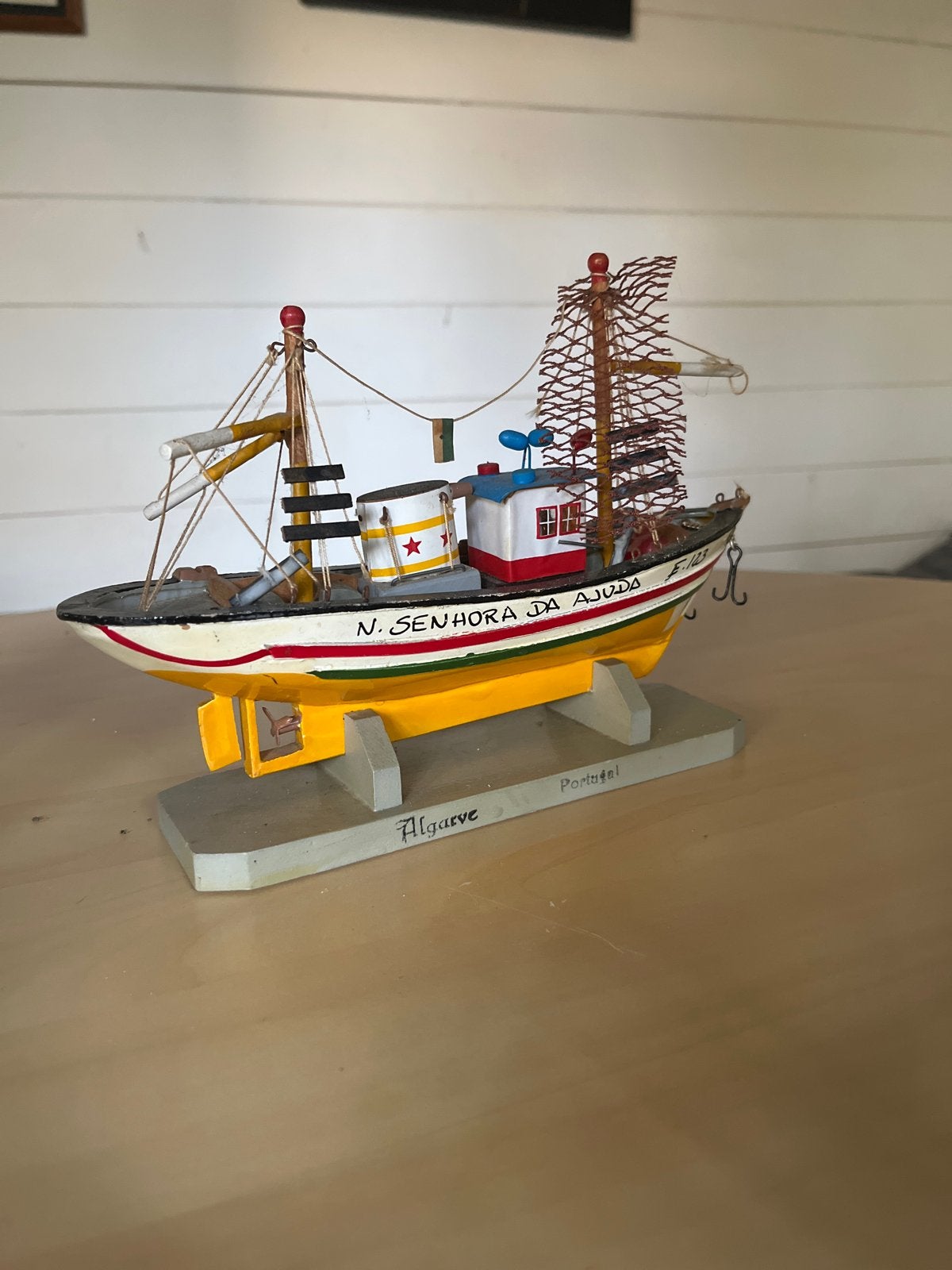 Decoratief vissersbootje uit de Algarve, Portugal, Ophalen of Verzenden, Gebruikt