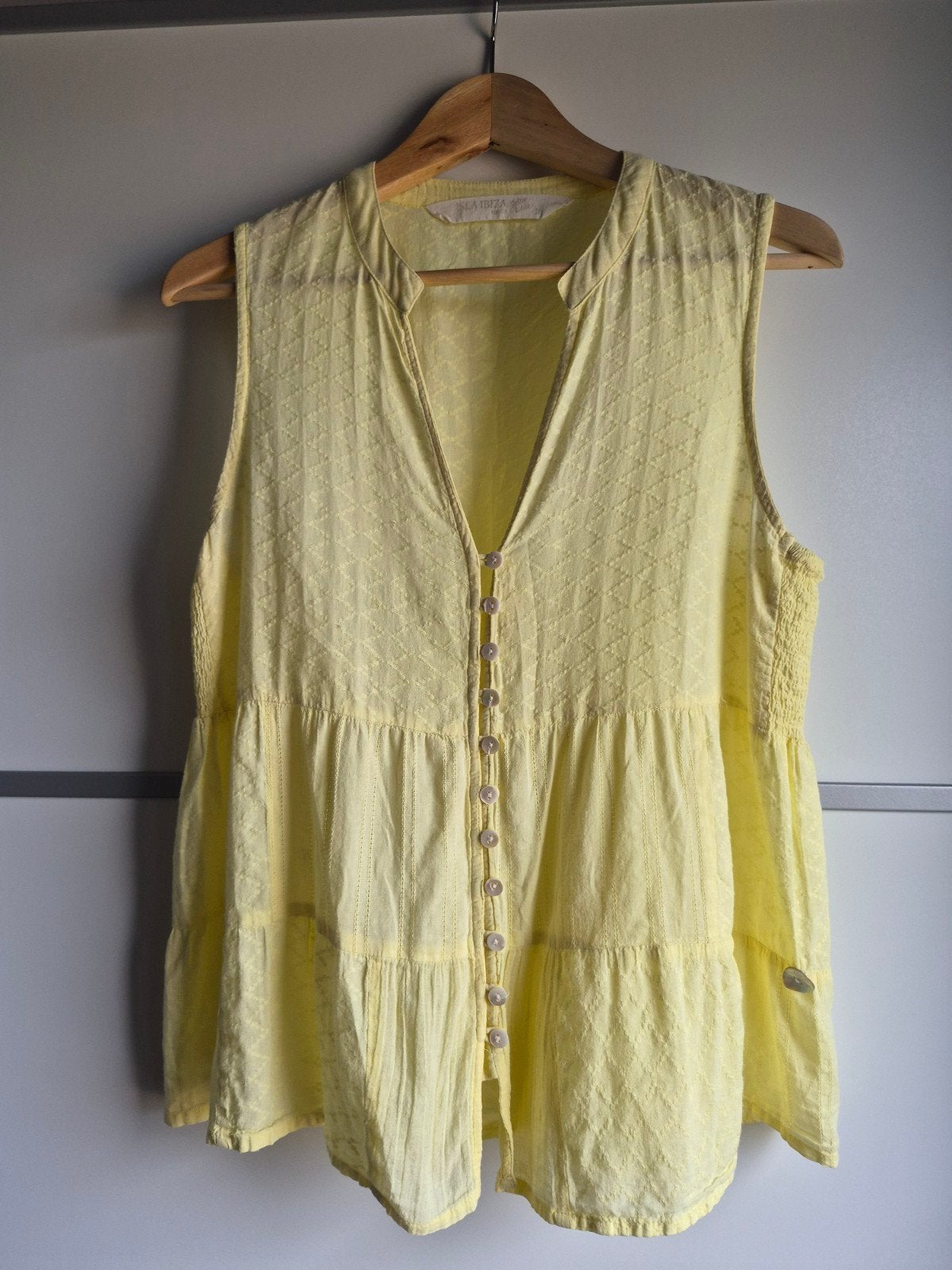 Zachtgele zomerblouse Isla Ibiza Bonita maat M, Maat 38/40 (M), Isla Ibiza Bonita, Geel, Ophalen of Verzenden