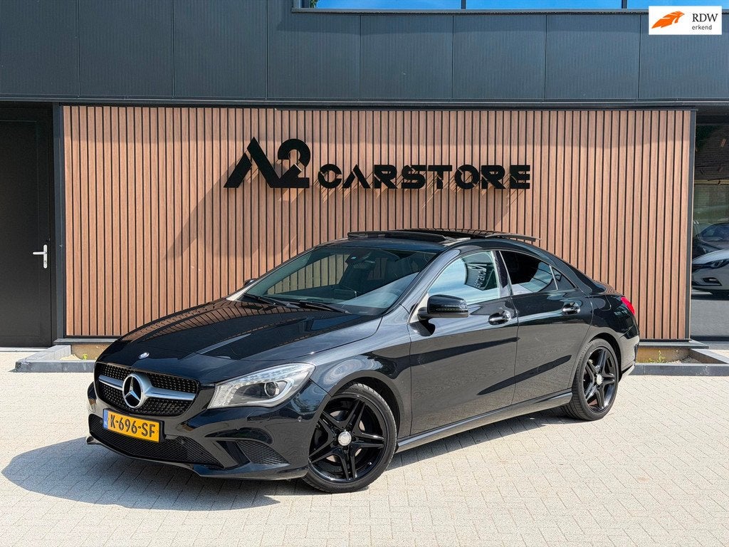 Mercedes-Benz CLA-klasse 180 Ambition PANO AMG-PAKKET NETTE, Auto's, Gebruikt, 4 cilinders, 715 kg, 19 km/l
