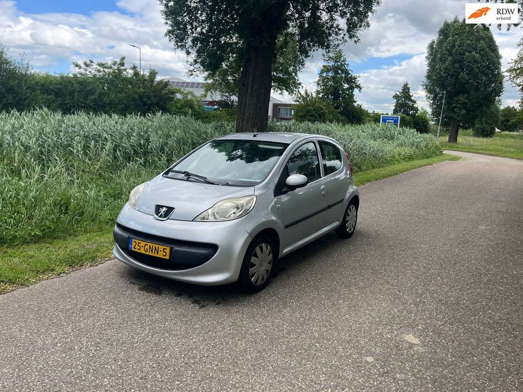 Peugeot 107 1.0-12V XS Automaat Airco Cruise Elk Ramen Toere, Gebruikt, 4 stoelen, 68 pk, Origineel Nederlands