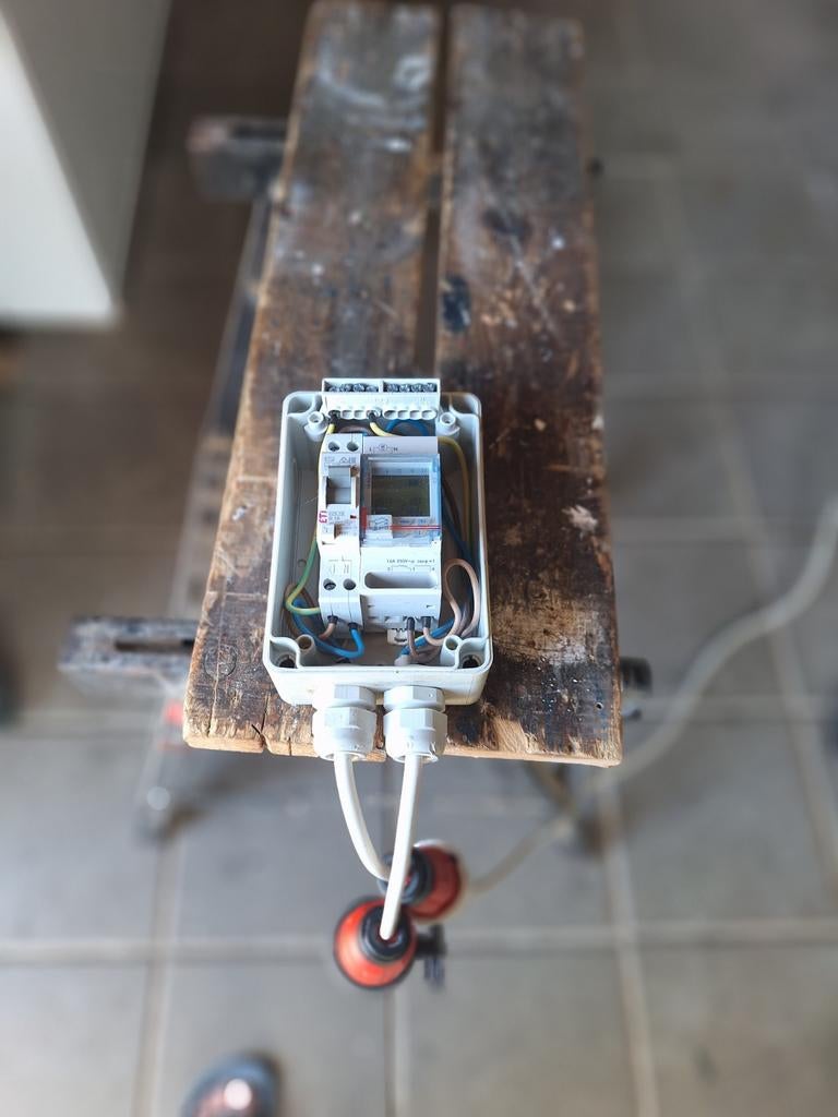 Schakelkast met aardlek en tijdklok voor vijver/buiten, Doe-het-zelf en Verbouw, Elektra en Kabels, Ophalen of Verzenden