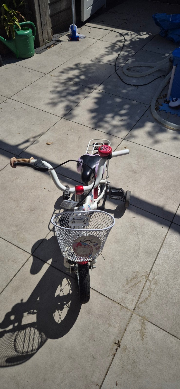 Alpina kinderfiets met zijwieltjes en mandje, Ophalen, Terugtraprem, Zijwieltjes, Gebruikt