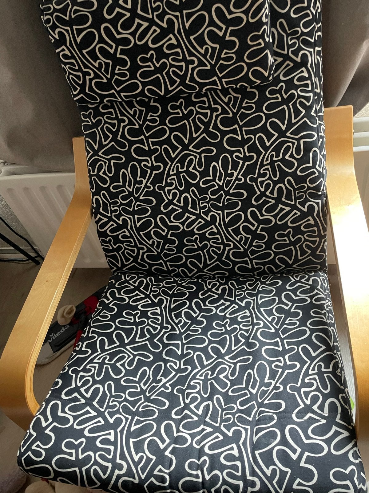 IKEA Poäng fauteuil met zwart-wit kussen, Ophalen, Gebruikt, Zwart, Eén