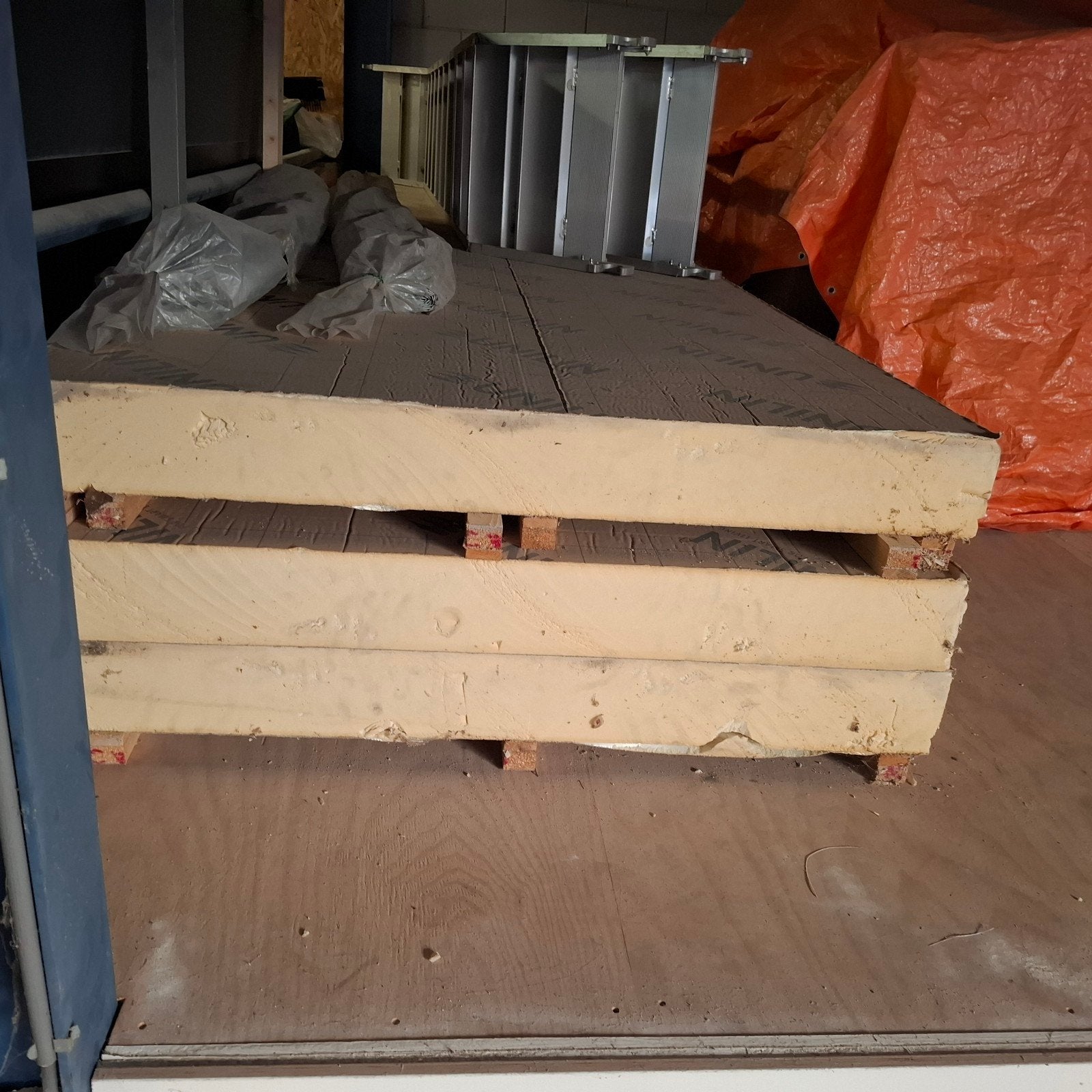 Unilin dakplaten - Isolatieplaten voor dakisolatie, 12 cm of meer, Zo goed als nieuw, Hardschuim (Pir), 15 m² of meer