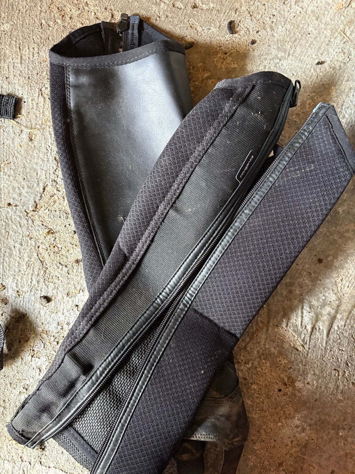 Decathlon/Fouganza rij-chaps – maat M, Ophalen of Verzenden