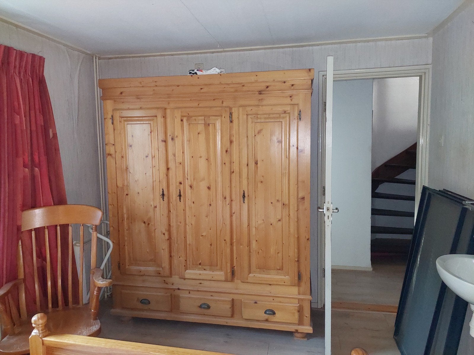 Prachtige grenen houten kledingkast, Ophalen, Zo goed als nieuw, 50 tot 75 cm, 200 cm of meer