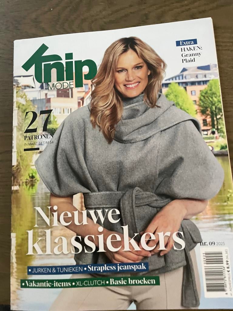 Knipmode nr. 09 2025, Hobby en Vrije tijd, Kledingpatronen, Overige typen, Vrouw, Ophalen of Verzenden, Zo goed als nieuw