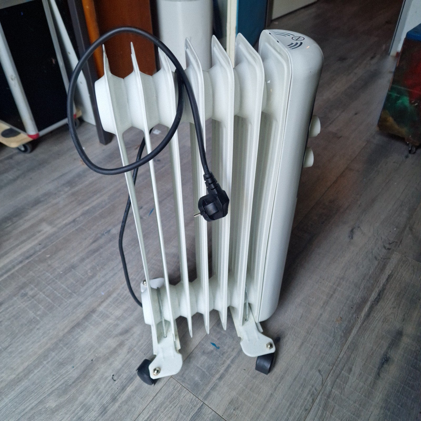 Radiator kachel elektrische, Ophalen, 30 tot 80 cm, Minder dan 60 cm, Kachel
