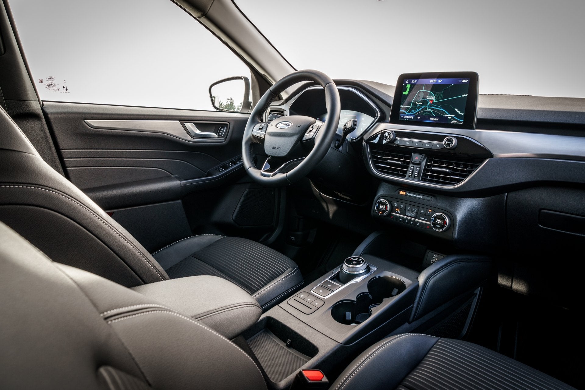 Ford Kuga 2.5 PHEV Titanium X | B&O | LED | 33.475 Km! | Win, 14 kWh, Gebruikt, 4 cilinders, Met garantie (alle)