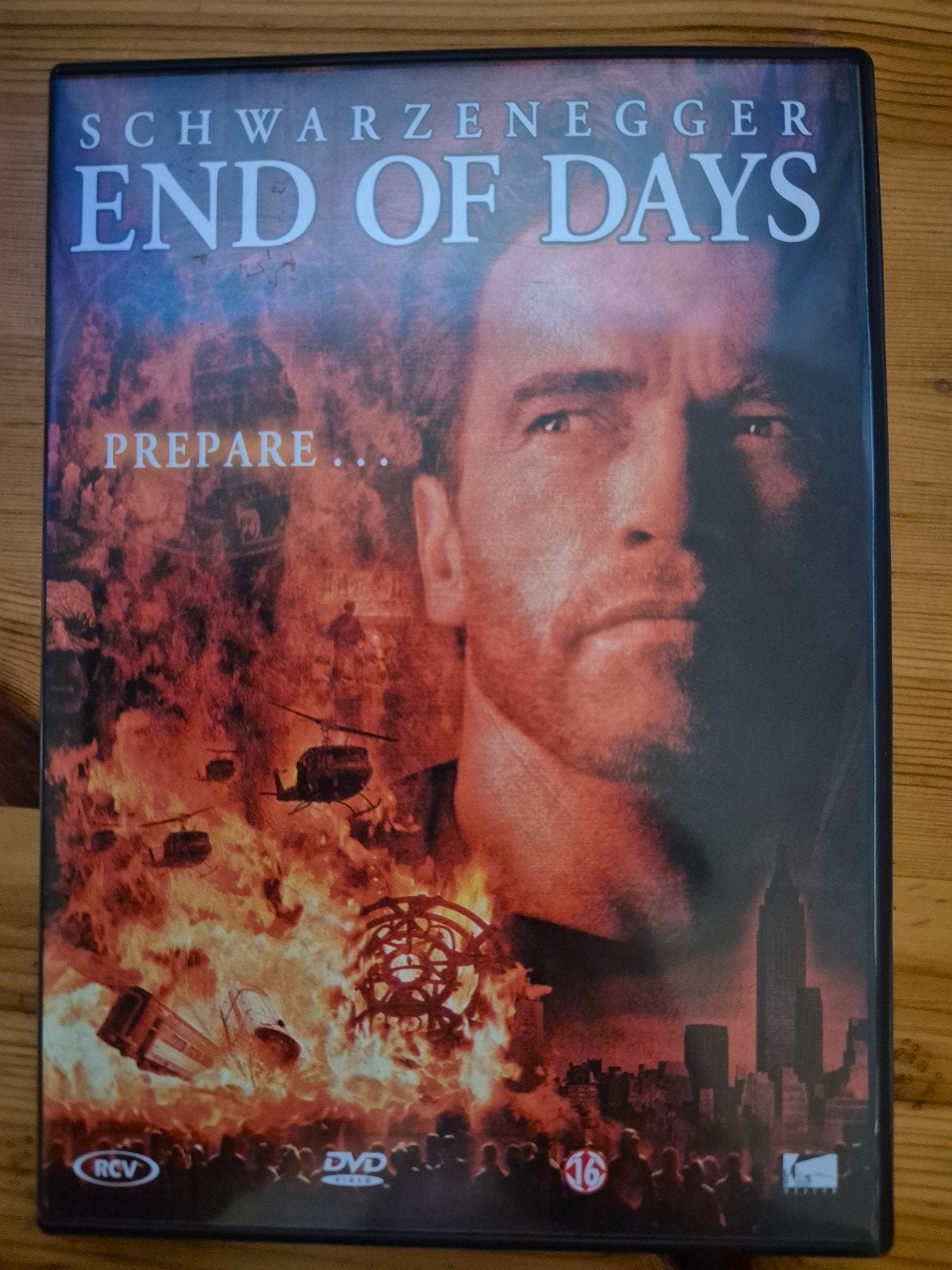 End of Days DVD - Actiethriller met Arnold Schwarzenegger, Vanaf 16 jaar, Ophalen of Verzenden, Zo goed als nieuw, Actiethriller