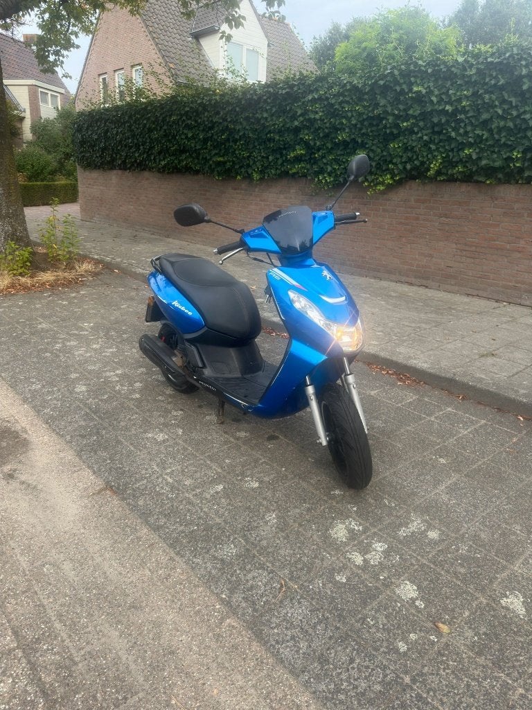 Peugeot Kisbee RS uit 2021-opknapper- kan pas begin okt weg, Fietsen en Brommers, Scooters | Peugeot, Ophalen, Gebruikt, Overige modellen