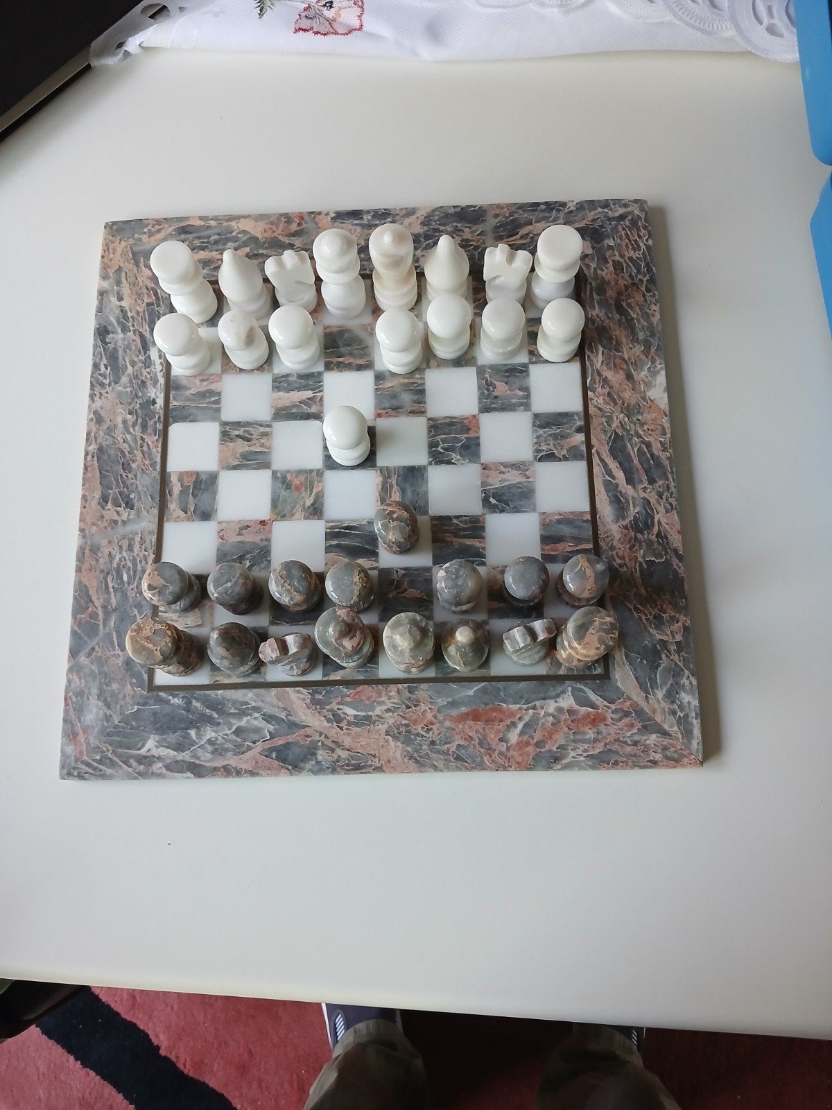 marmeren schaakbord ., Ophalen, Buitenland, Munten