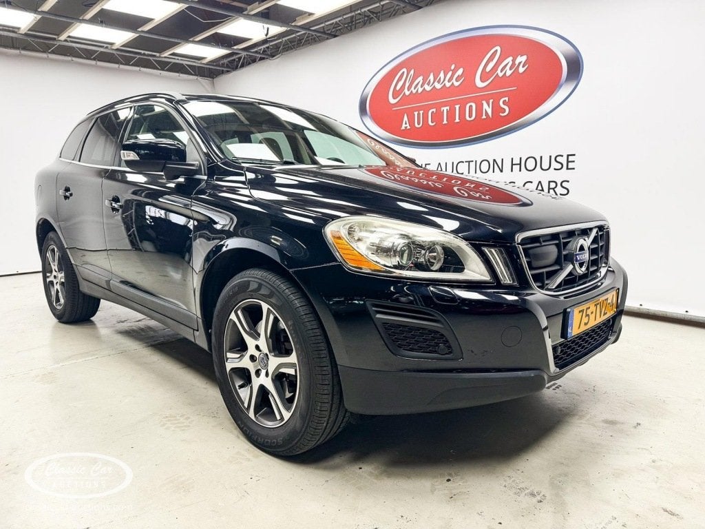 Volvo XC60 2.0 T5 Summum - ONLINE AUCTION, Auto's, 4 cilinders, Zwart, Origineel Nederlands, Bedrijf