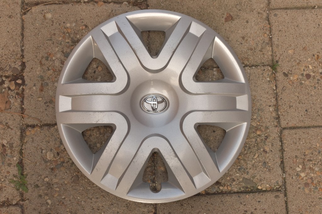 1 losse originele wieldop Toyota Avensis 16 inch, Auto diversen, Wieldoppen, Ophalen of Verzenden, Gebruikt
