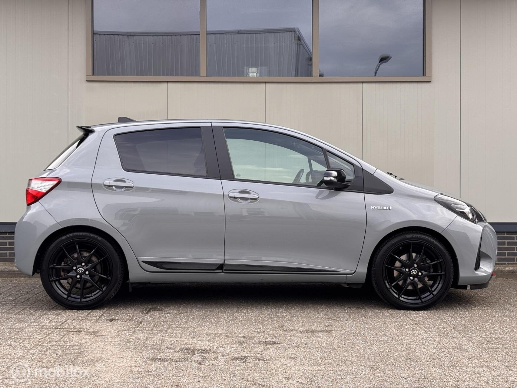 Toyota Yaris 1.5 Hybrid GR Sport Camera Keyless Cruise Clima, Auto's, 4 cilinders, Bedrijf, Hybride Elektrisch/Benzine, Yaris
