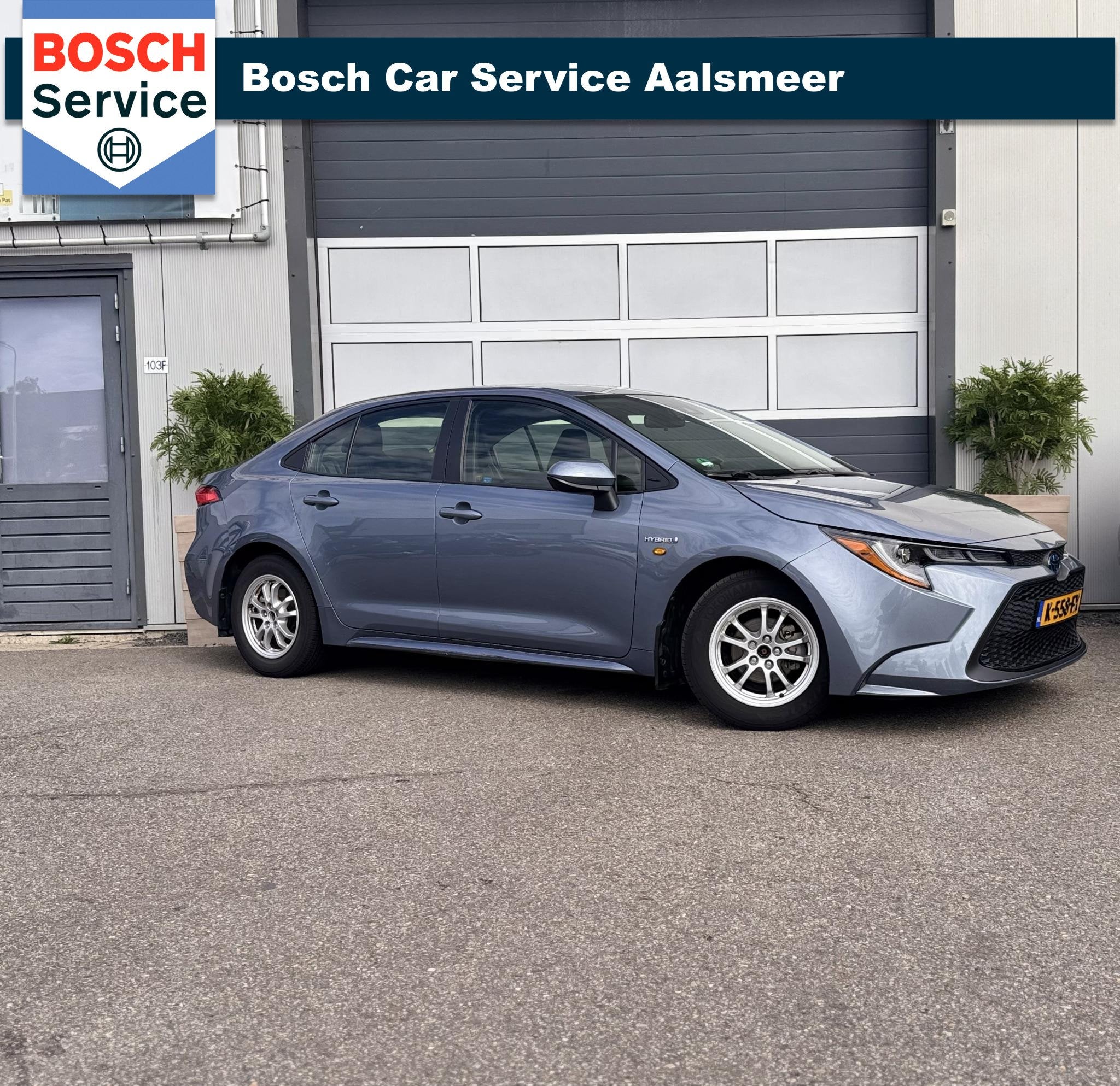 Toyota Corolla 1.8 Hybrid Business Intro / Camera / Leer / C, Gebruikt, 4 cilinders, Blauw, Corolla