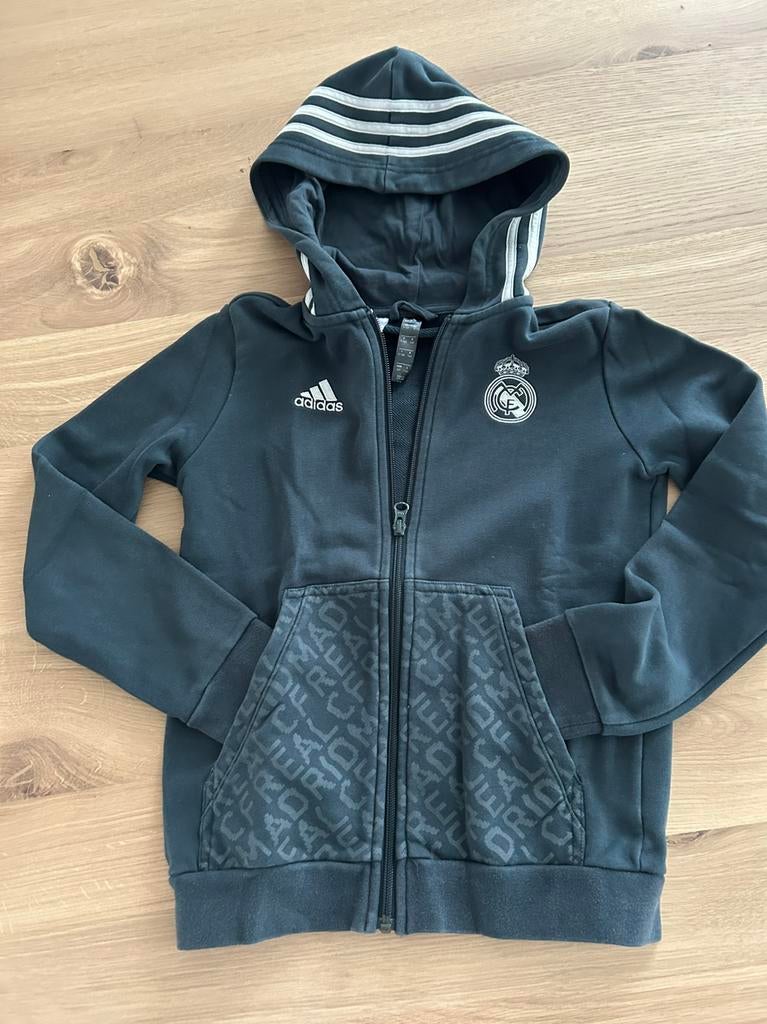 Adidas Real Madrid joggingvest mt 140, Ophalen of Verzenden, Zo goed als nieuw, Overige maten, Blauw