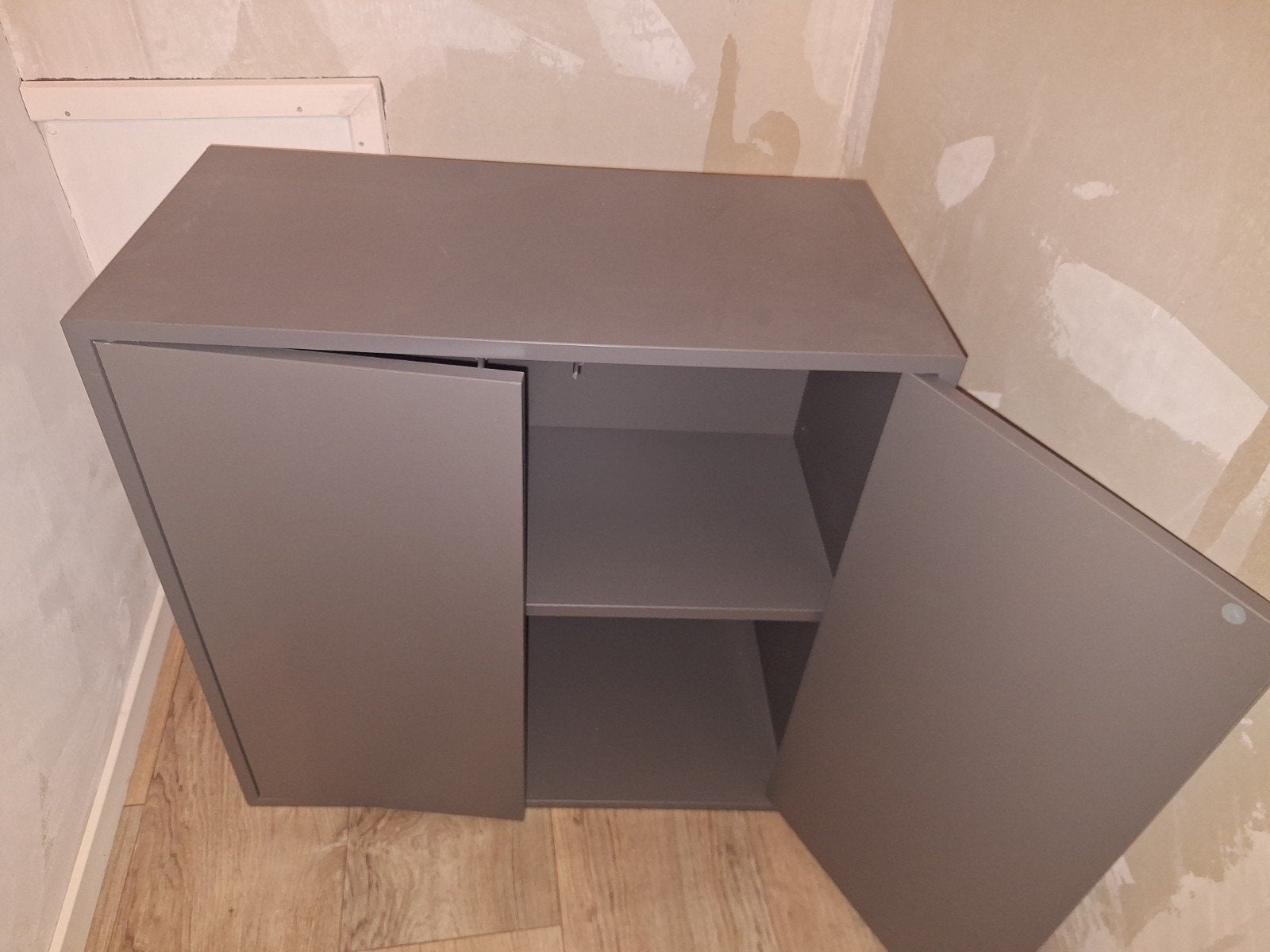 Kastje (Ikea), Ophalen, Zo goed als nieuw, Strak, modern