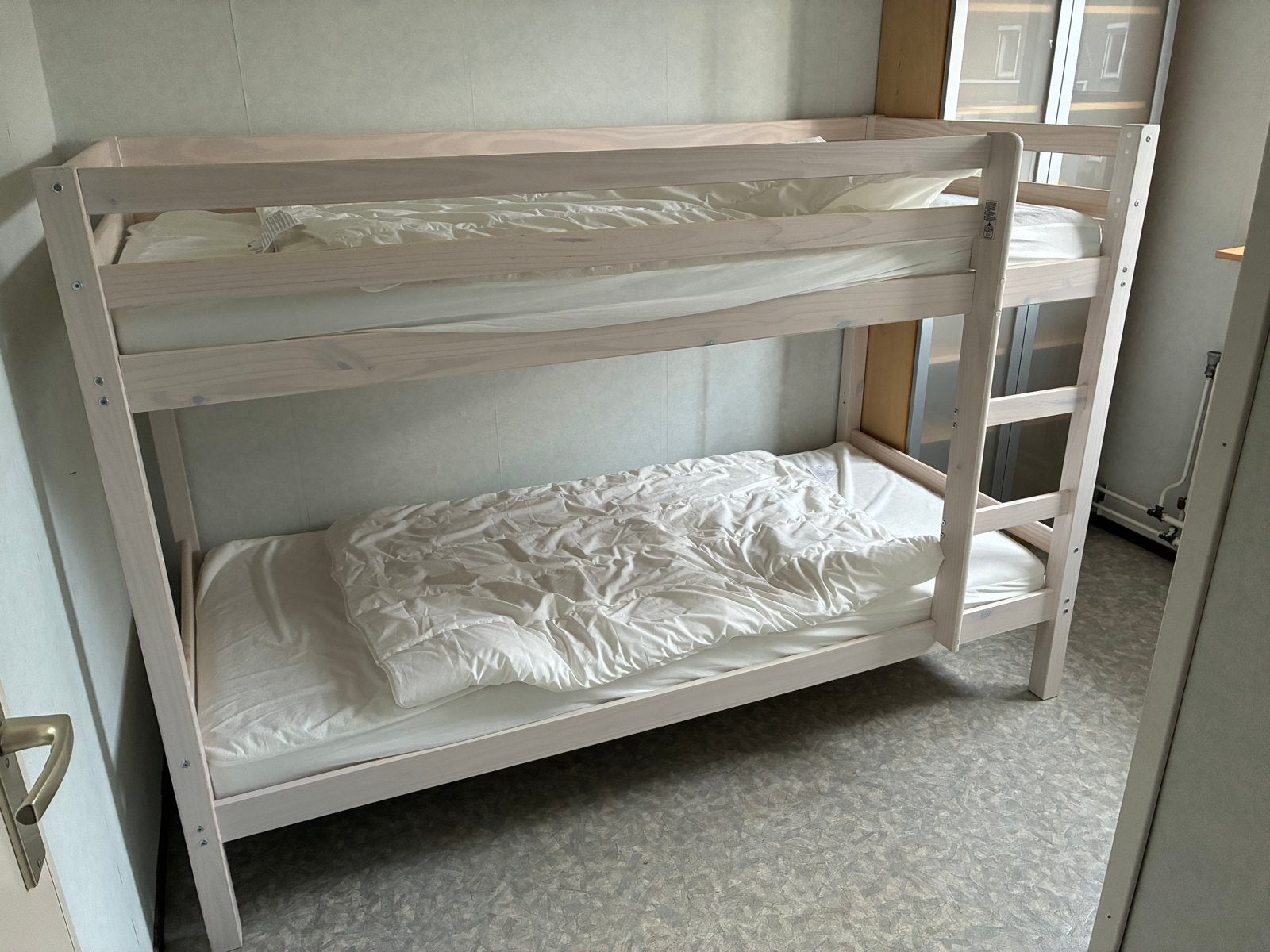 Stevig stapelbed met lattenbodems - ideaal voor kinderkamer, Ophalen, Tweepersoons, Zo goed als nieuw, Overige maten