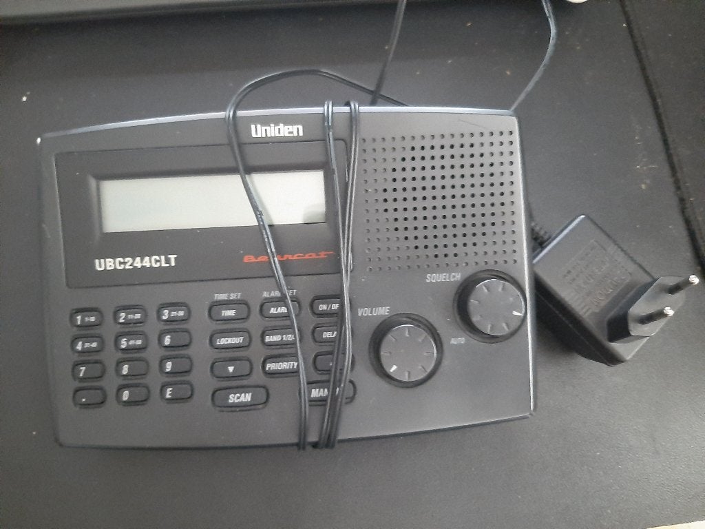 Uniden Bearcat UBC244CLT, Telecommunicatie, Ophalen of Verzenden, Gebruikt, 30 tot 200 kanalen