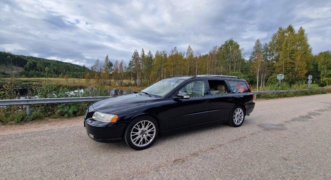 Volvo V70 2.5 T AUT 2007 Zwart, Auto's, 1800 kg, Stationwagon, Particulier, 209 pk