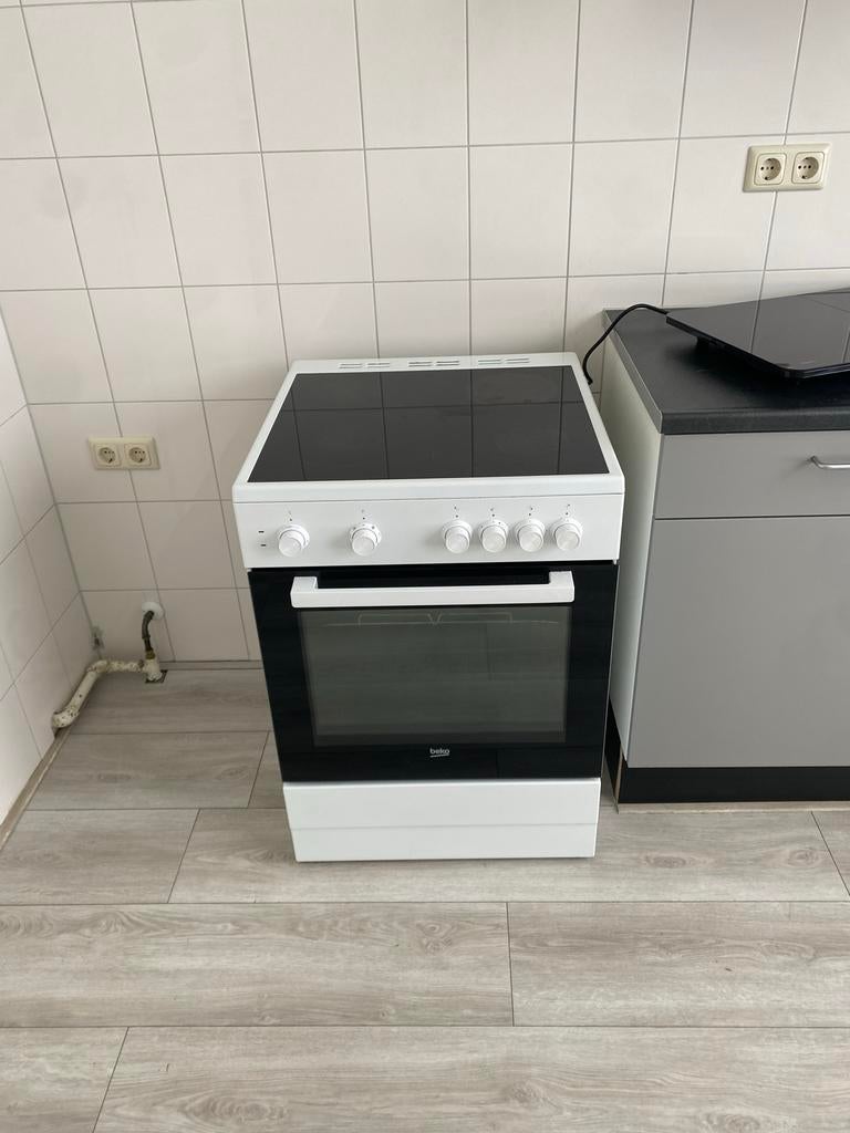 Beko FSM67010GW, Gebruikt, Hete lucht, Keramisch, Energieklasse A of zuiniger