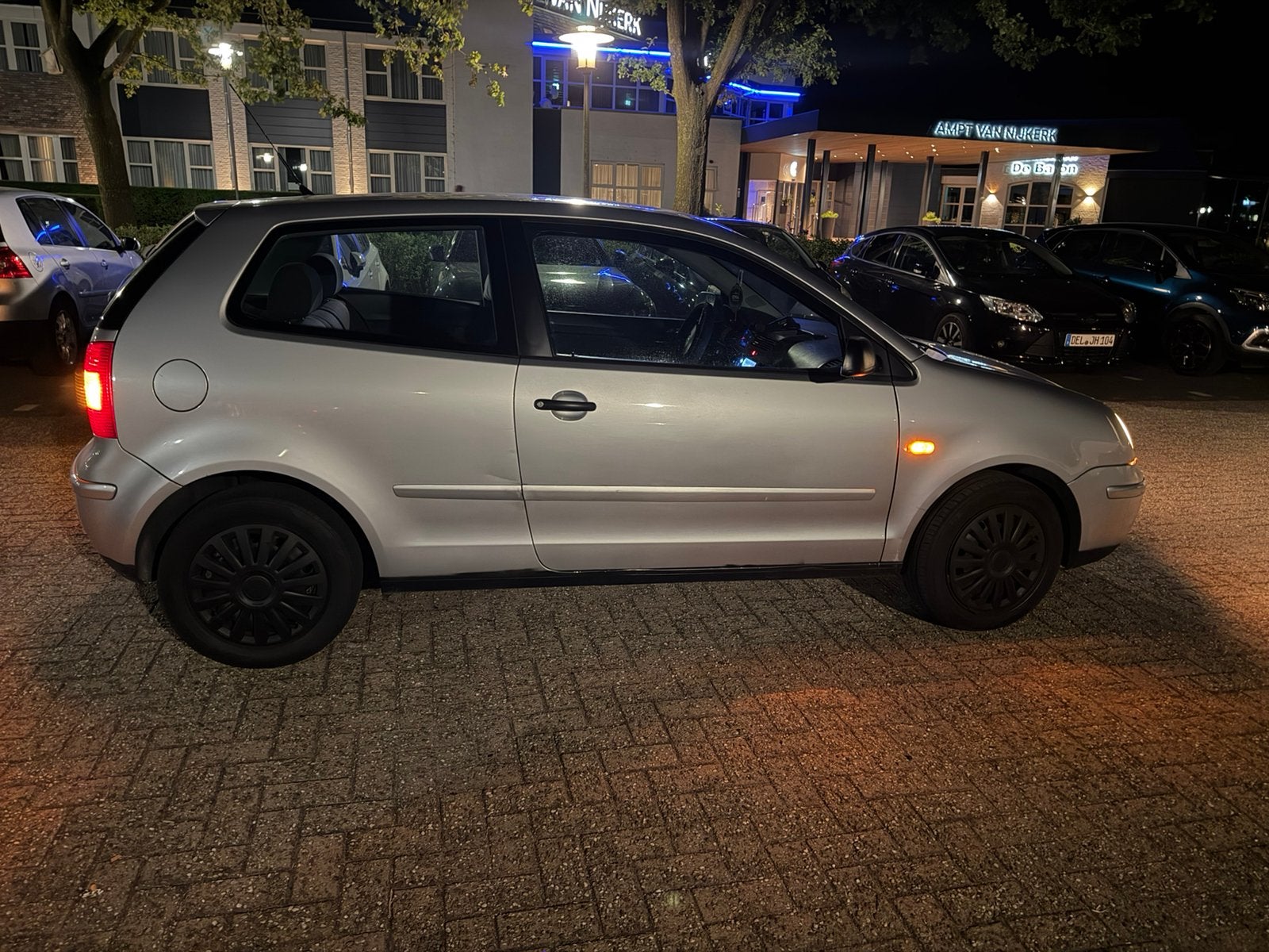Nette Volkswagen Polo 1.4 55KW AUT 2004 Grijs, Auto's, Origineel Nederlands, Particulier, 1000 kg, Zilver of Grijs
