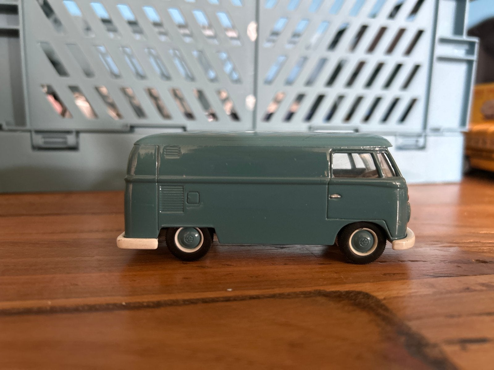 Volkswagen T1 Bus modelauto - Groen, Overige merken, 1:50 of kleiner, Auto, Ophalen of Verzenden
