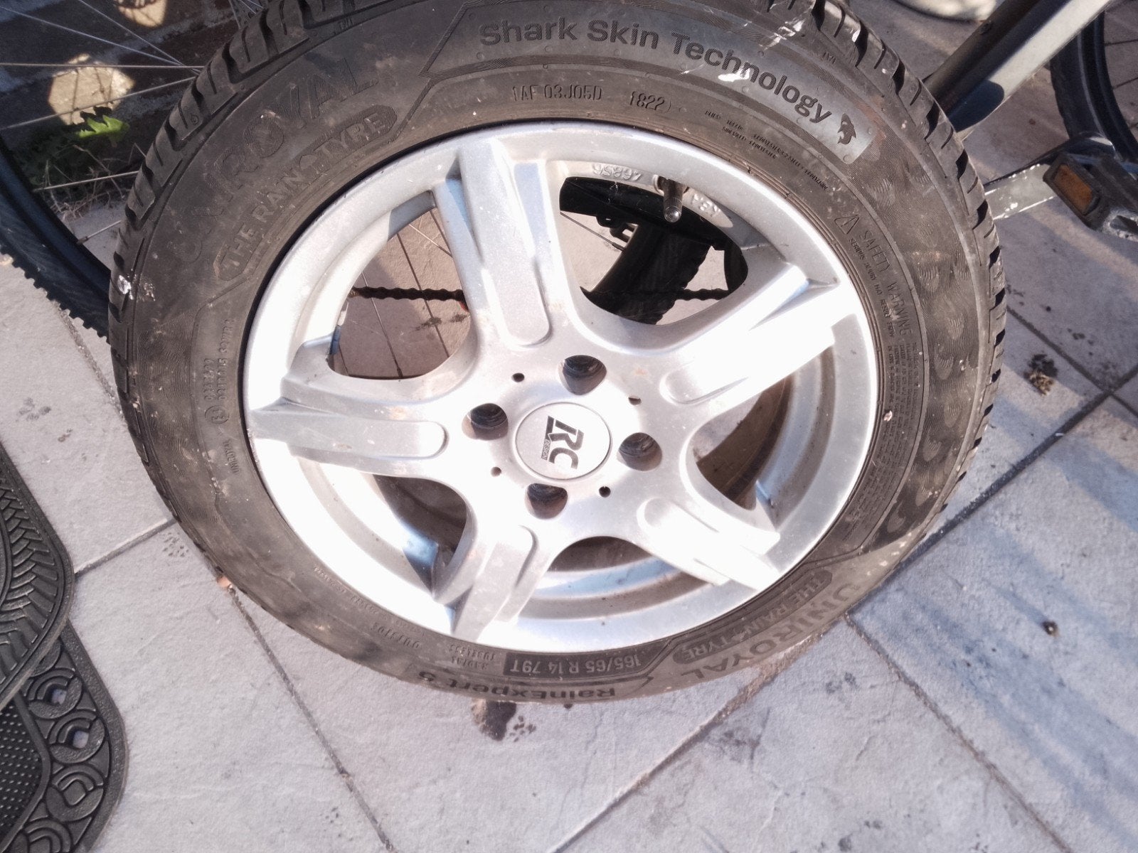 Uniroyal RainExpert 4 banden met velgen 165/65 R14, Ophalen of Verzenden