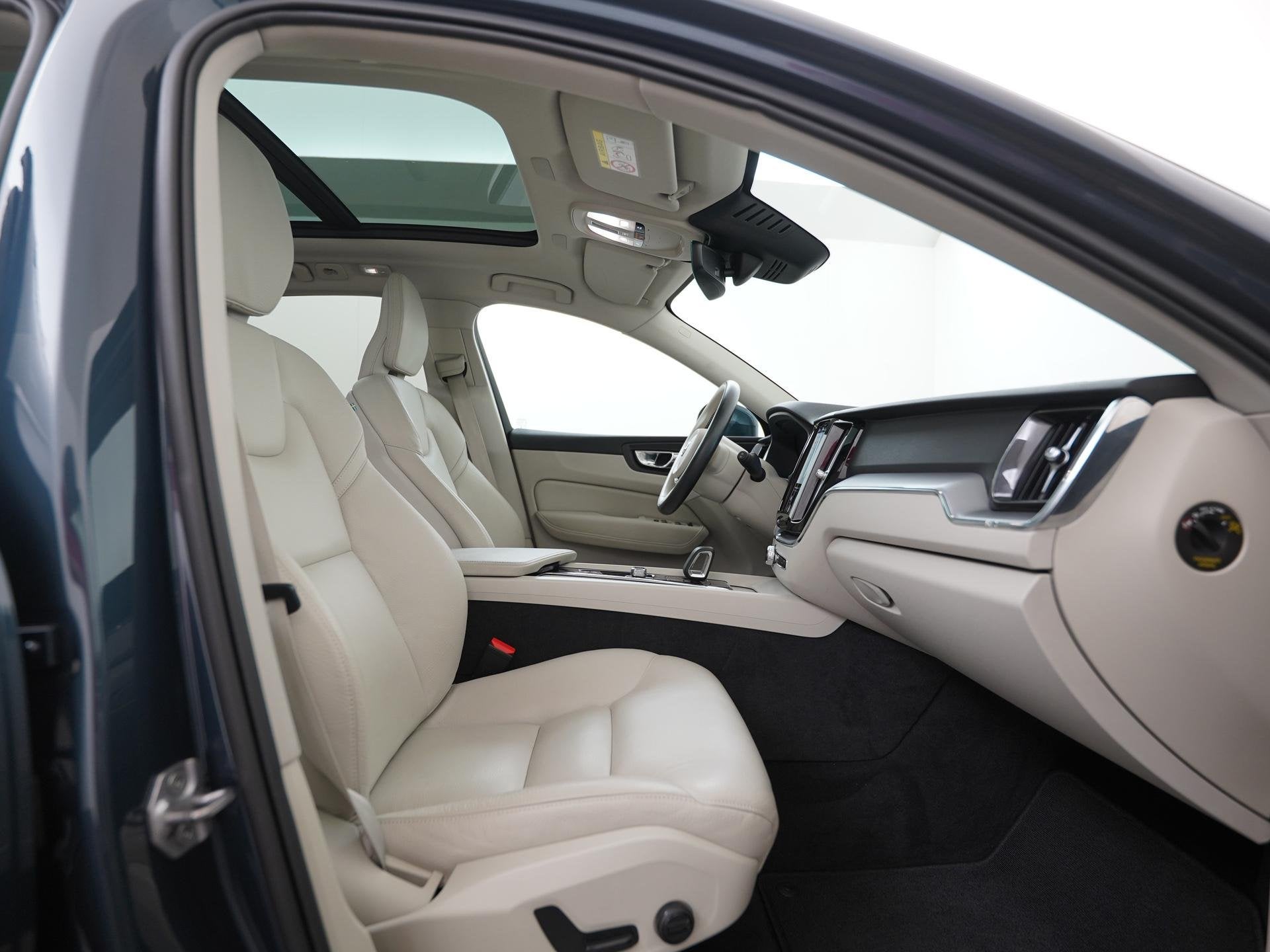 Volvo XC60 2.0 T6 Plug-in hybrid AWD Inscription | Panoramad, Auto's, 12 maanden, Gebruikt, Euro 6, Blauw