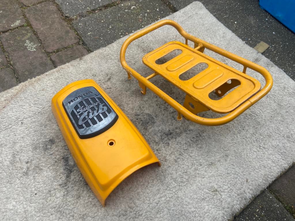 Honda C50 NT voorkapje geel, Fietsen en Brommers, Ophalen of Verzenden, Zo goed als nieuw, Overige typen, Overige merken