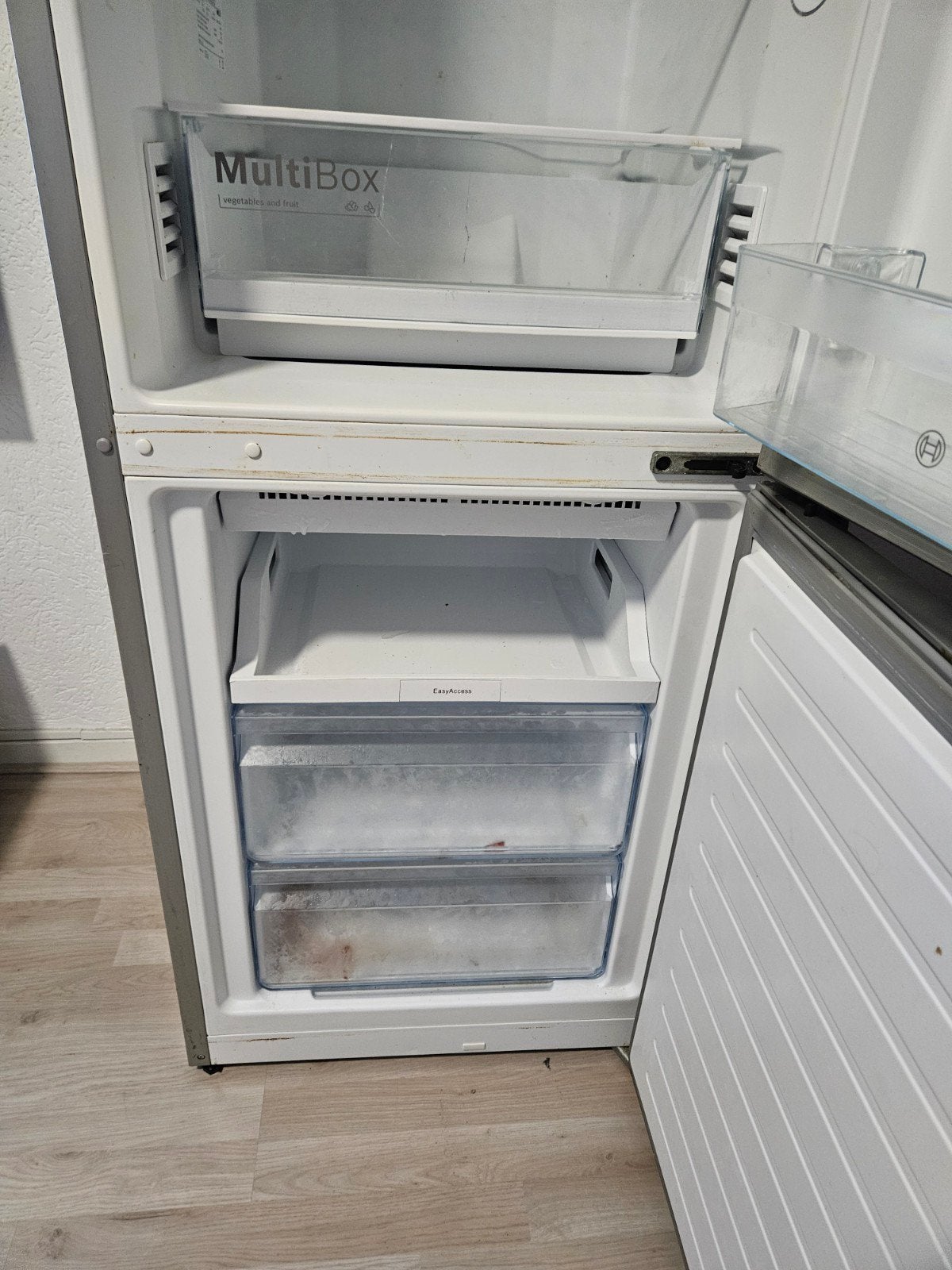 Foto 4 van Bosch NoFrost Koel-vriescombinatie