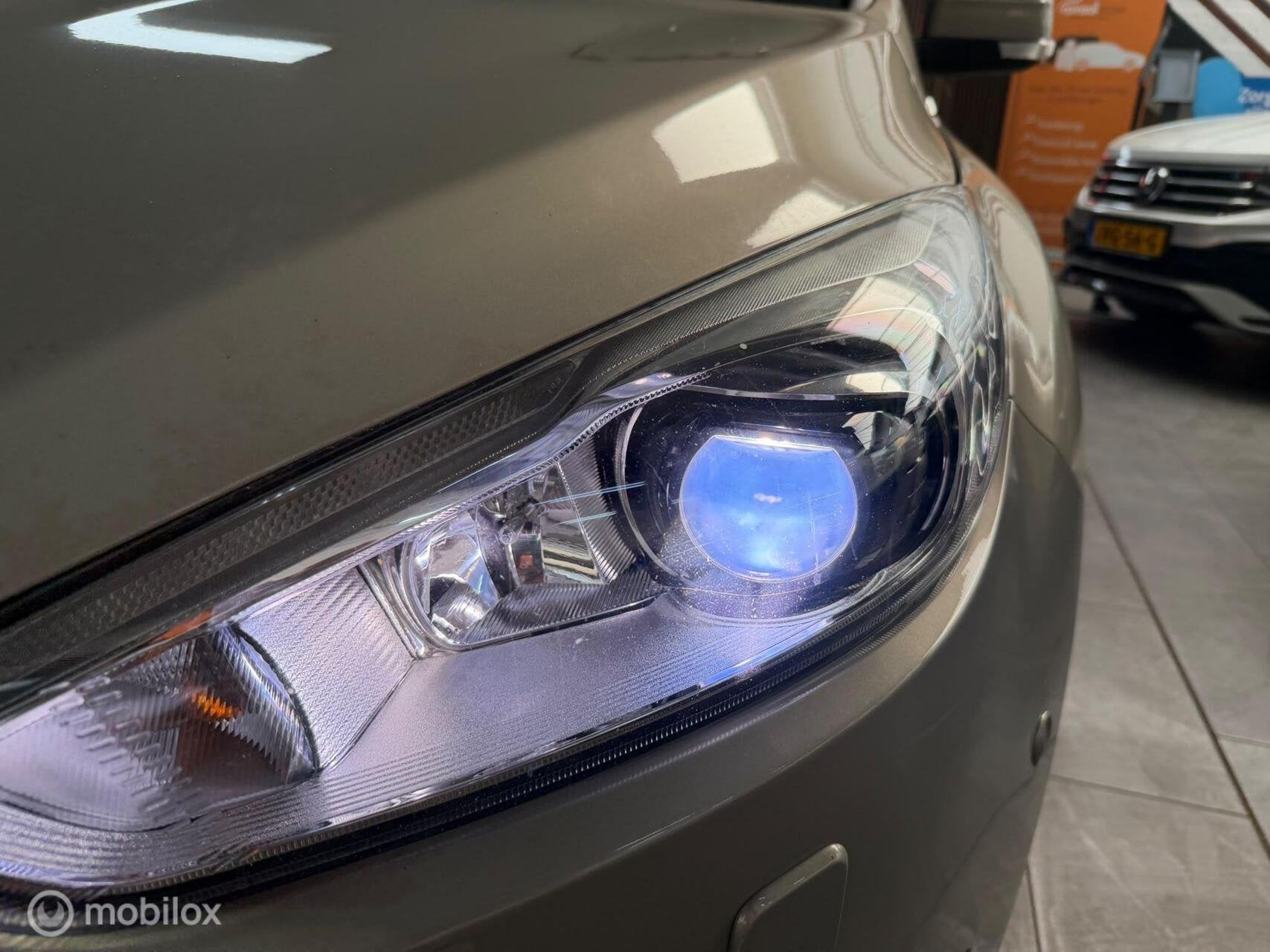 Ford Focus Wagon 1.5 Titanium Edition|Camera|NAVI|AUTOMAAT, 4 cilinders, 150 pk, 690 kg, Zilver of Grijs