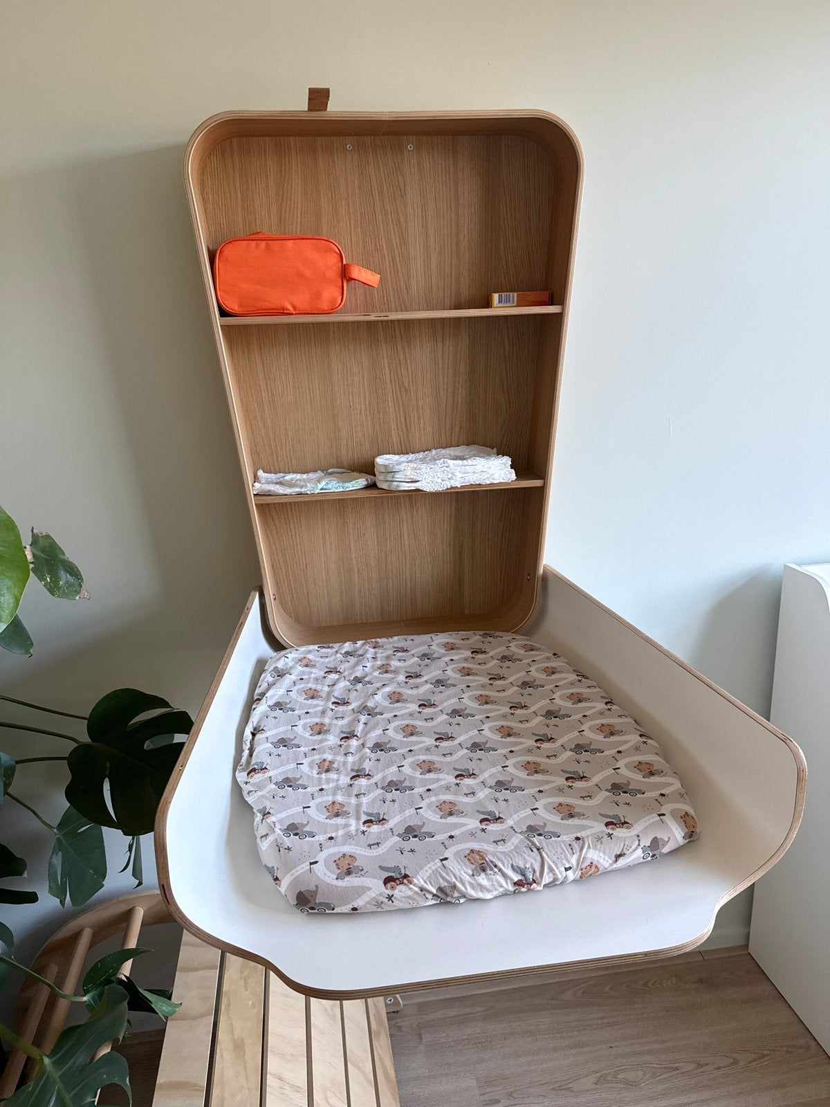 Charlie Crane – NOGA Wandcommode, Kinderen en Baby's, Ophalen, Gebruikt, Minder dan 75 cm, 105 cm of meer