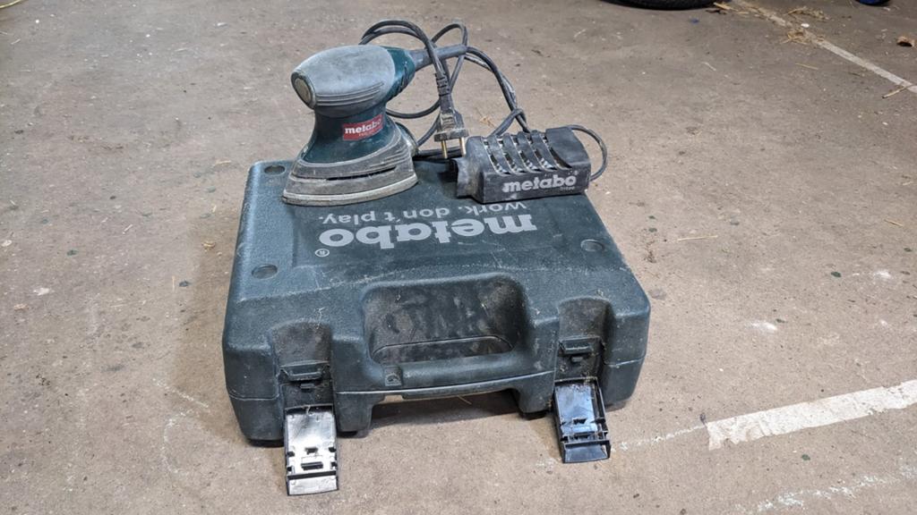 Metabo FMS 200 Intec Schuurmachine met Koffer, Ophalen, Gebruikt, Minder dan 600 watt, Vlakschuurmachine