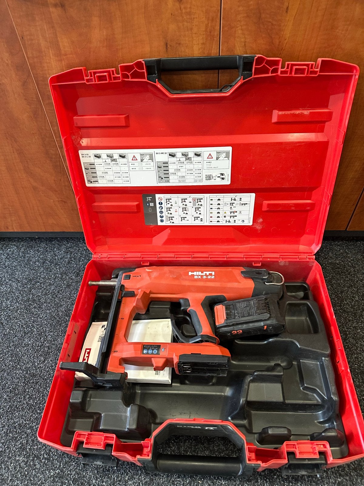 Hilti BX 3-22 Accu Spijkerpistool in Koffer, Ophalen of Verzenden, Gebruikt, Tacker/nietmachine, Hilti