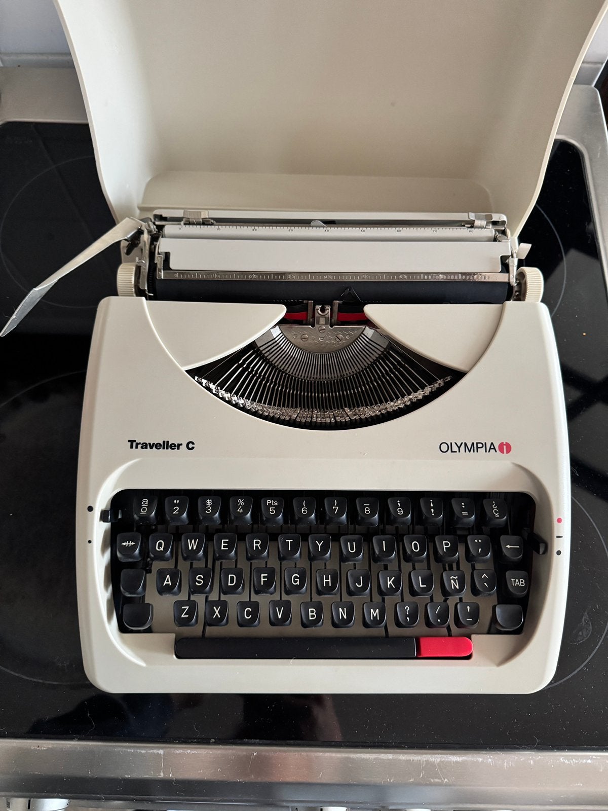 Olympia traveller c, Diversen, Typemachines, Ophalen, Zo goed als nieuw
