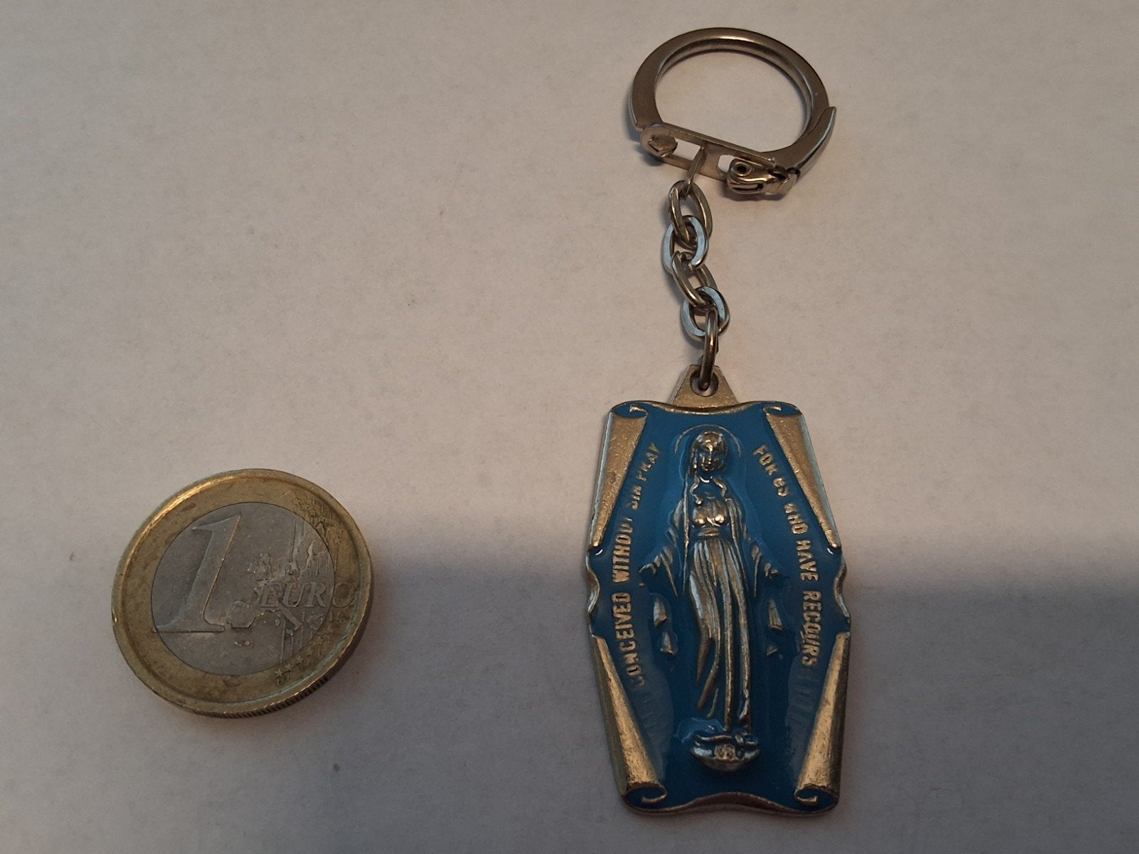 Sleutelhanger Wonderdadige Medaille Blauw Emaille, Antiek en Kunst, Antiek | Religie, Ophalen of Verzenden