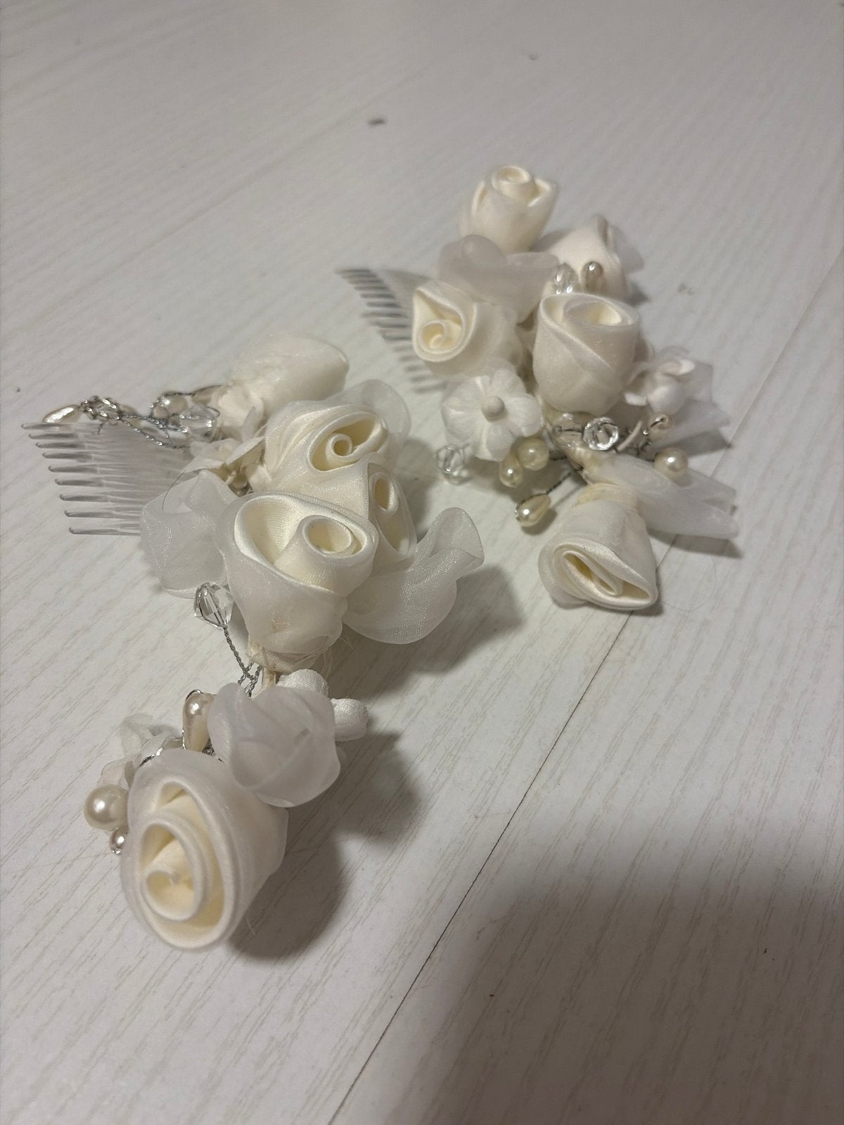 Haaraccessoires met rozen en parels voor bruid/bruidsmeisje, Verzenden, Zo goed als nieuw, Wit, Accessoires