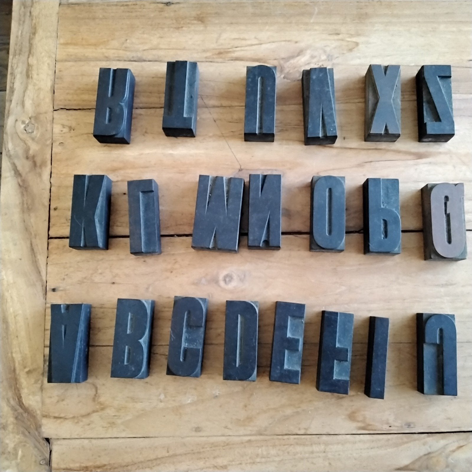 grafische houten letters  Kapitaal, Ophalen of Verzenden