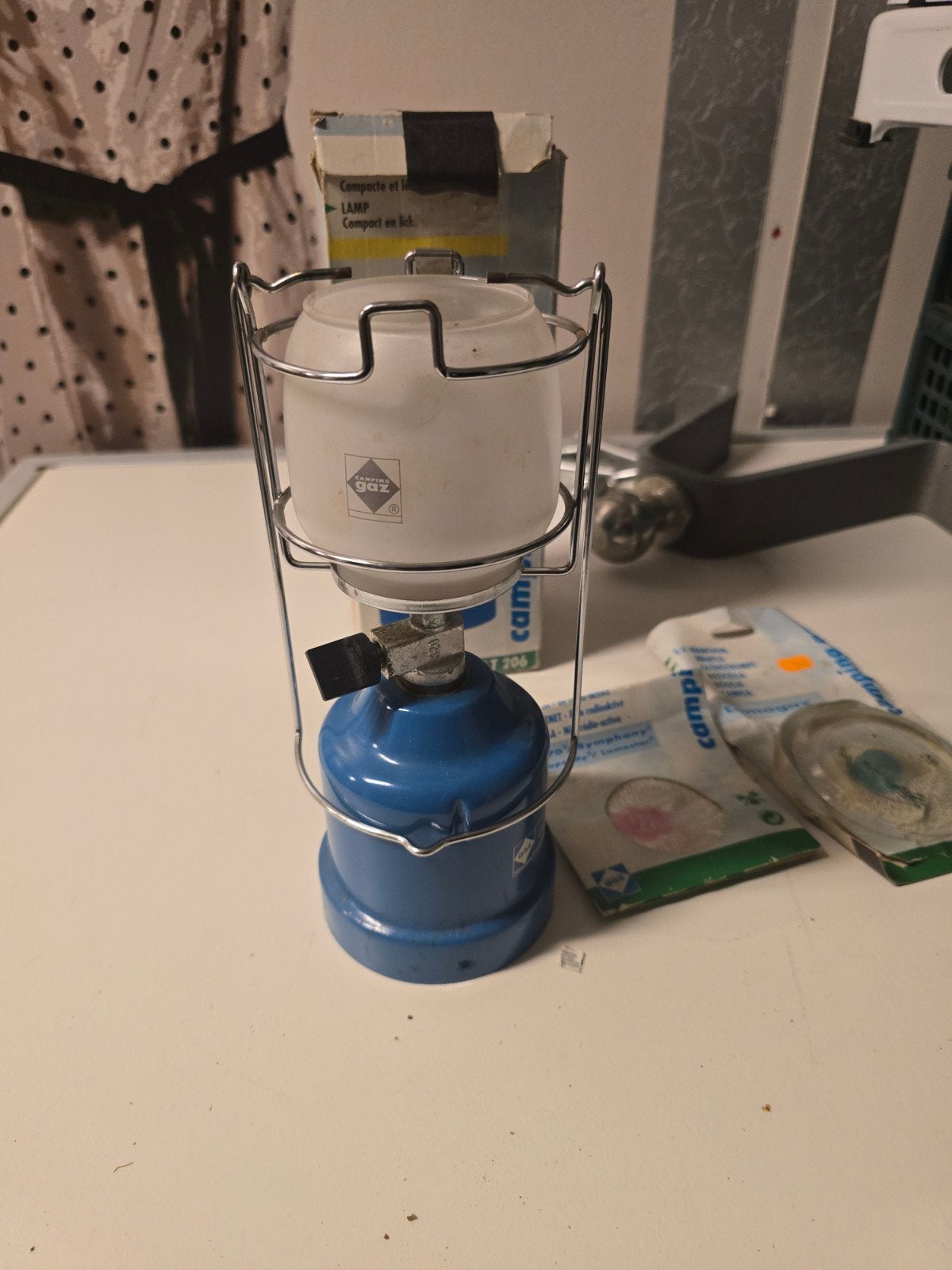 Campingaz gaslamp met extra branderzakjes, Ophalen, Gebruikt