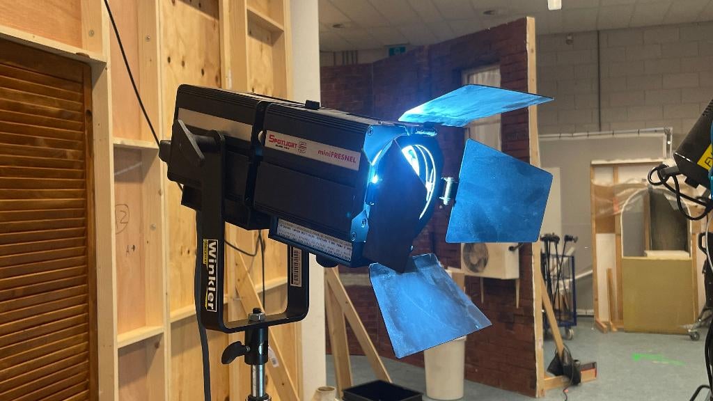 Spotlight mini fresnel 6x 250W HMI lampen, Ophalen, Gebruikt, Lamp of Flitsset