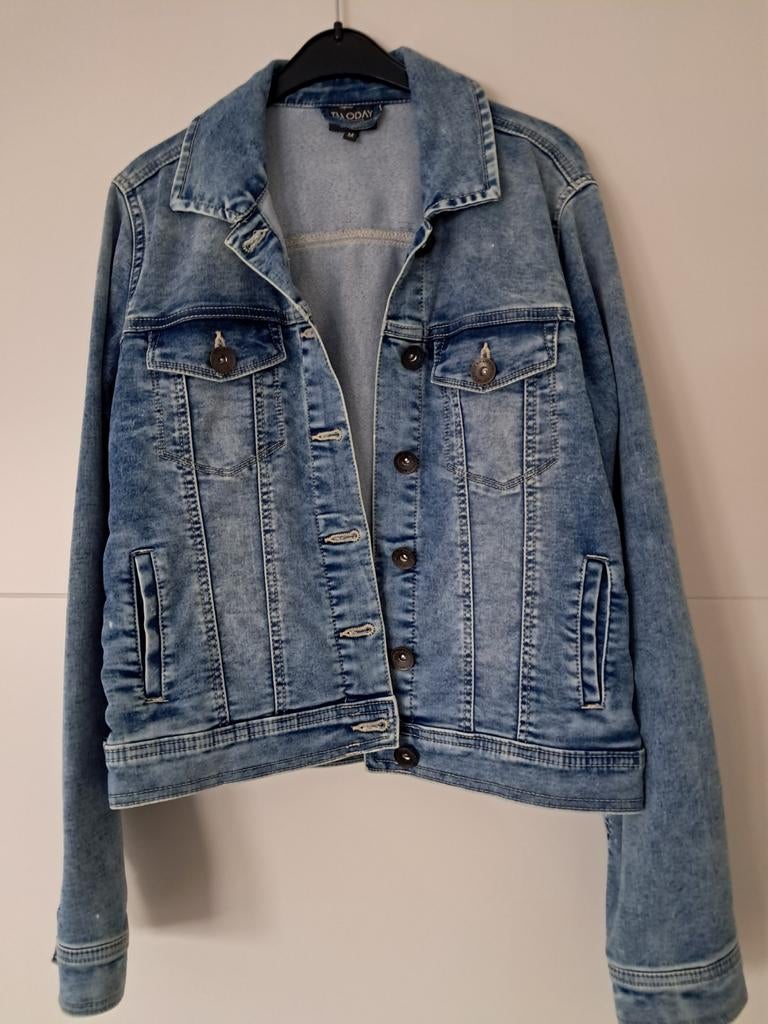 Spijkerjasje, Kleding | Dames, Ophalen of Verzenden, Zo goed als nieuw, Blauw